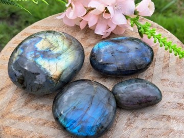 Labradoriet knuffelsteen